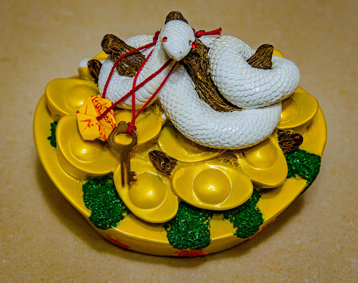 Why Do Chinese Worship Snakes?. How are snakes viewed in Chinese