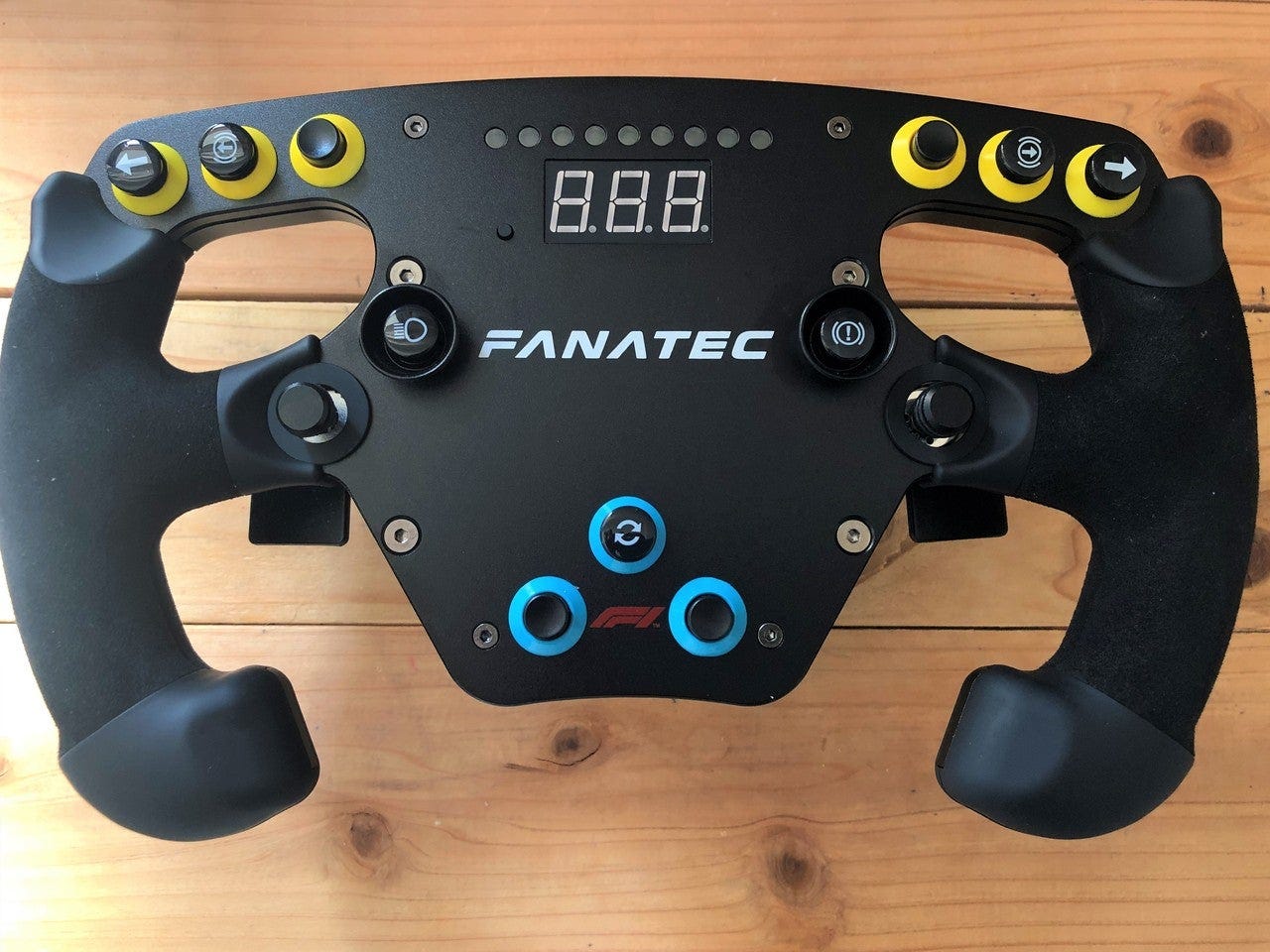 FANATEC Clubsport Steering Wheel F1 Esports Review, by MASKiracing, My  Race SIM review from Simracer.tokyo