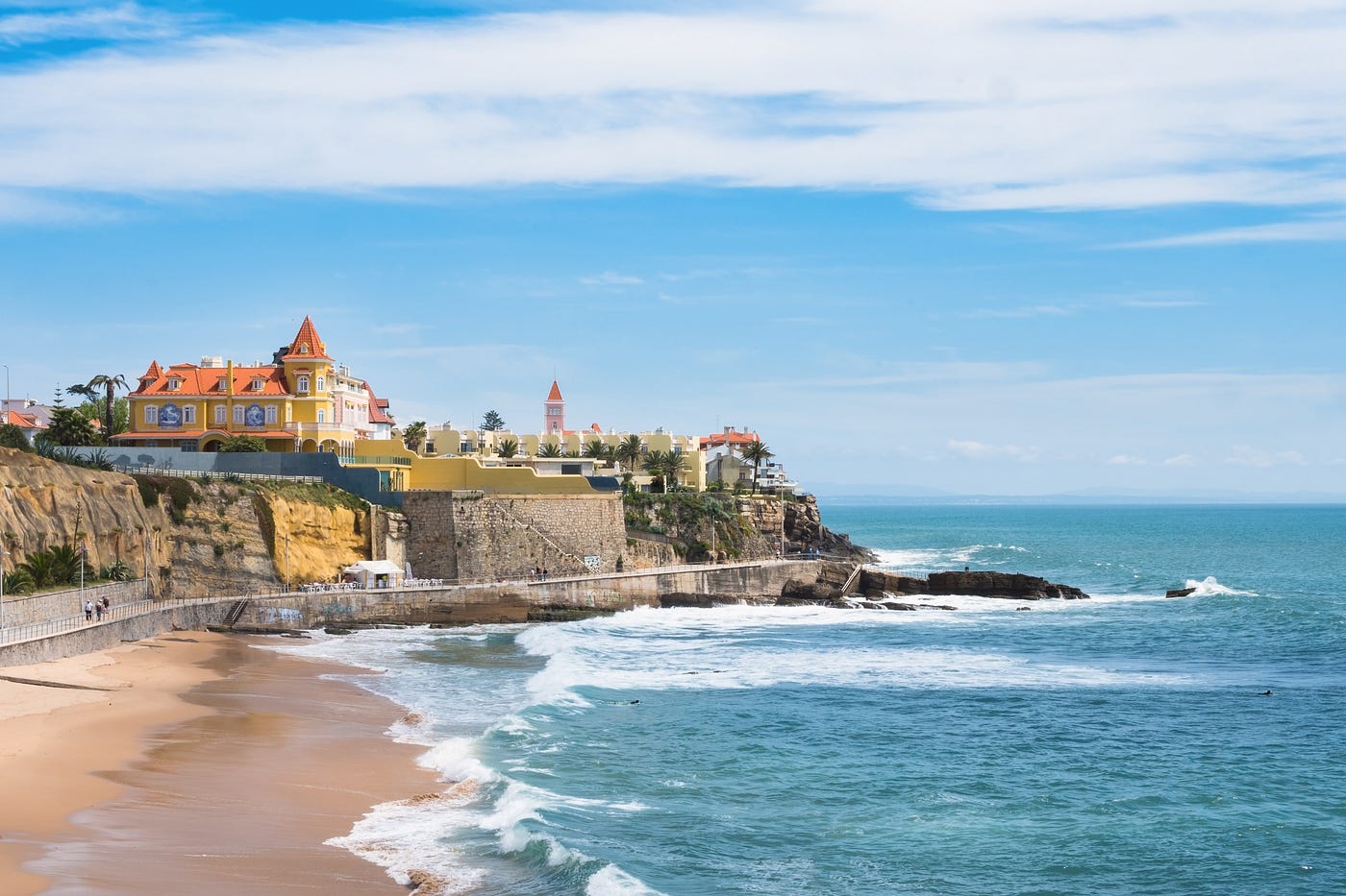 Both cities are washed by oceans