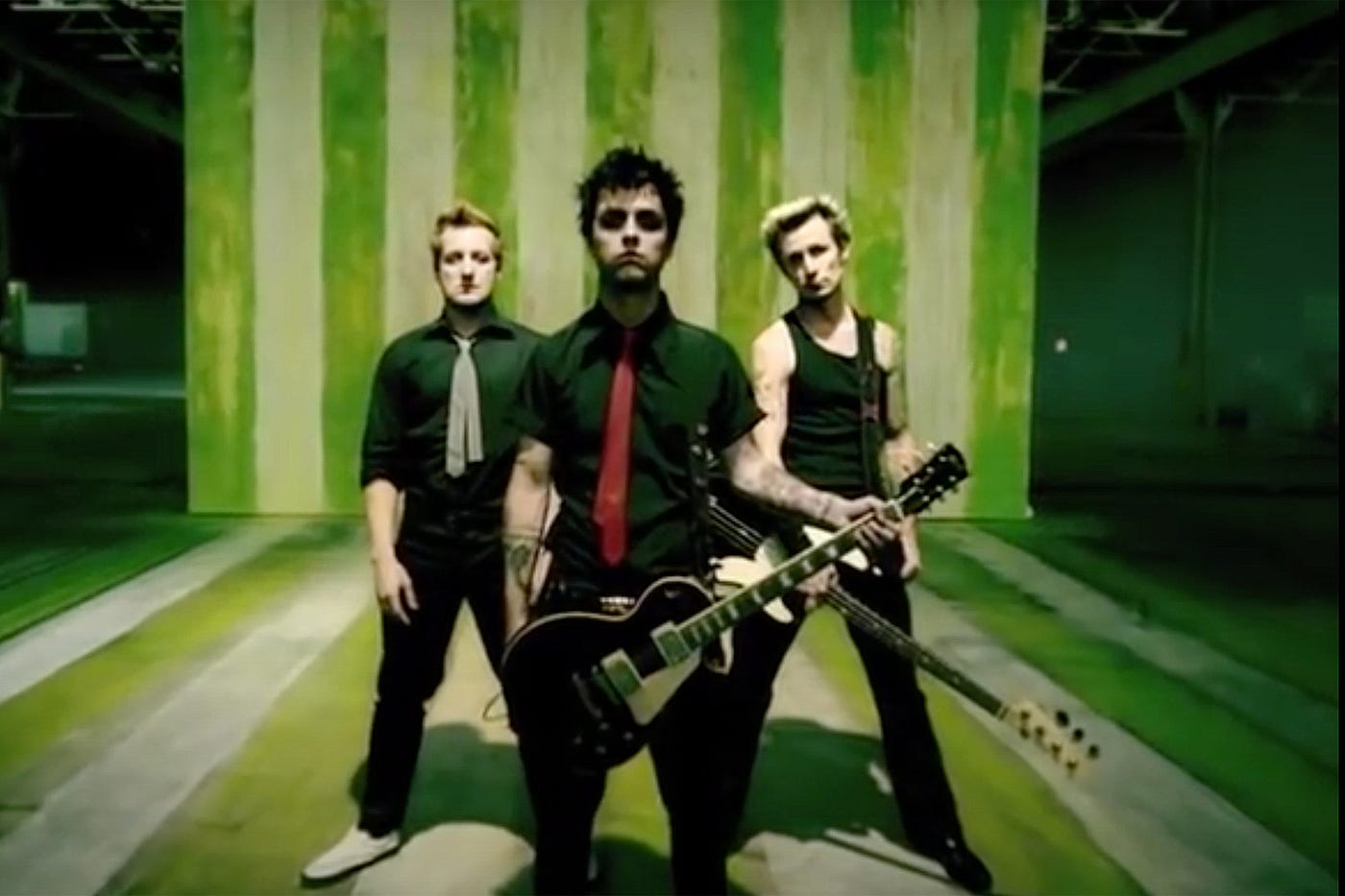 American Idiot': Track 1 of the “American Idiot” Breakdown | by Draven  Copeland | Medium