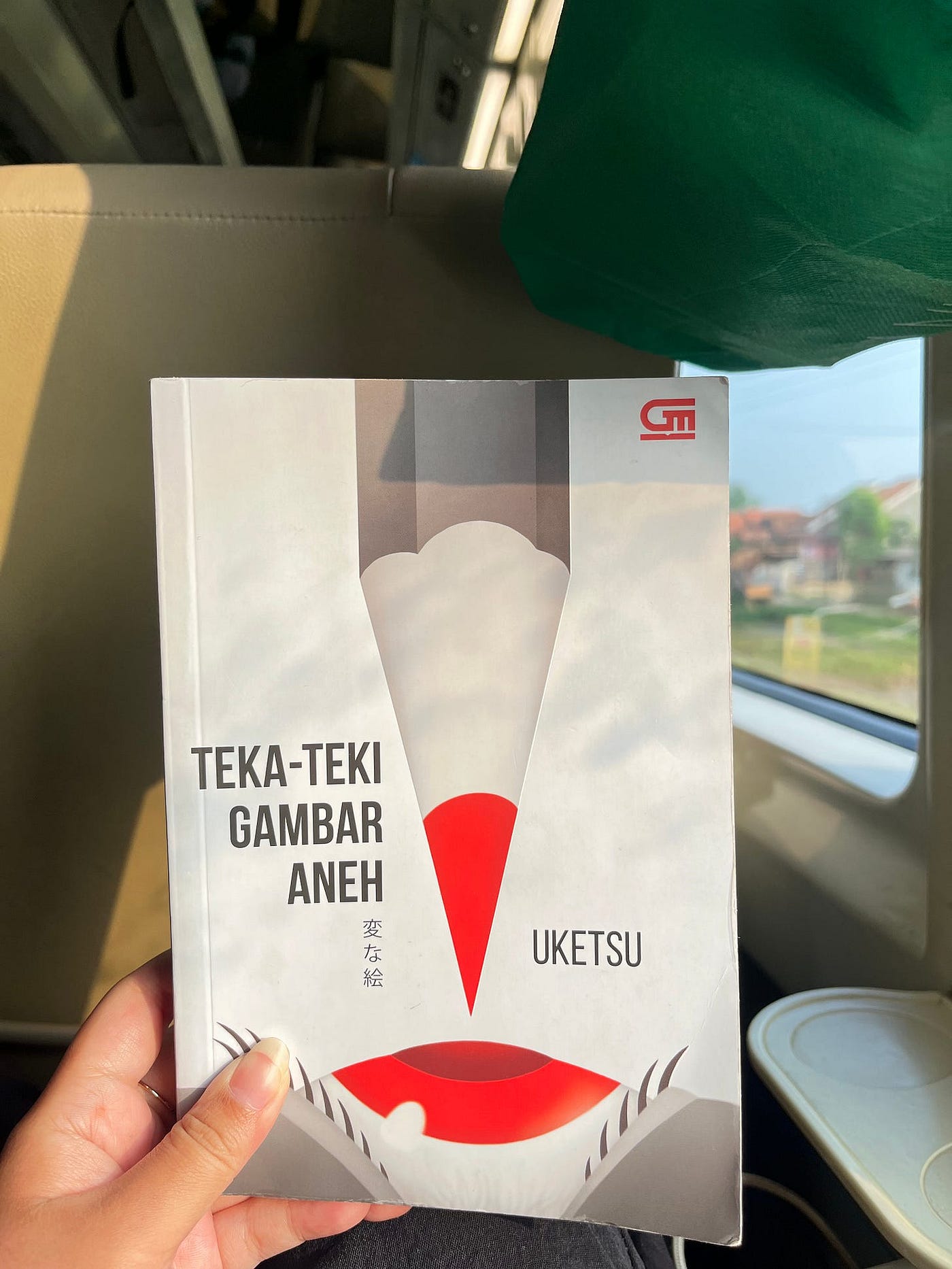 Book Review | Teka-Teki Gambar Aneh - Uketsu