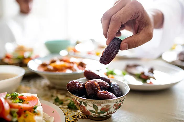 Sunnah-Sunnah yang Sering Terlupakan Saat Puasa, Yuk Amalkan!
