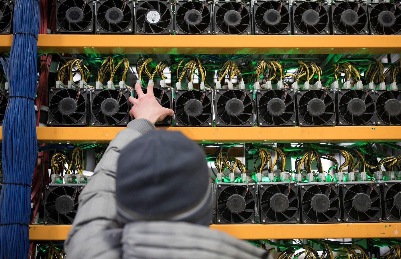 Selling Hashrate in the Open Market: A Great Alternative for Bitcoin Miners  | by Lumerin Protocol | Lumerin Blog | Medium