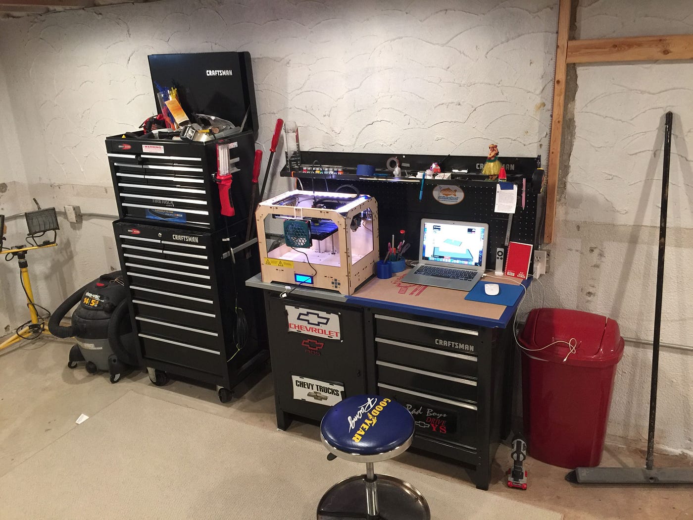 Monoprice Architect. A knockoff of the Makerbot Replicator. — How much does a 3D Printer Cost