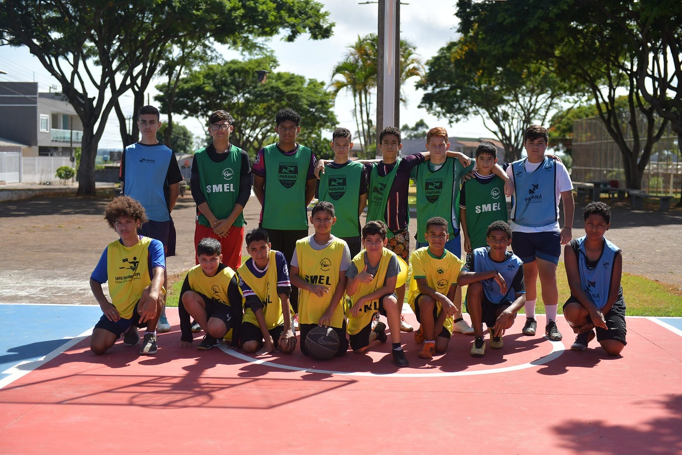 Complexos esportivos de STI ganham quadra de basquete 3x3
