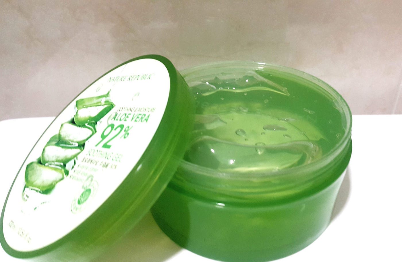 7 Amazing ways to use Nature Republic Aloe Vera 92% Soothing Gel | Review |  by Cosme Perks | Medium
