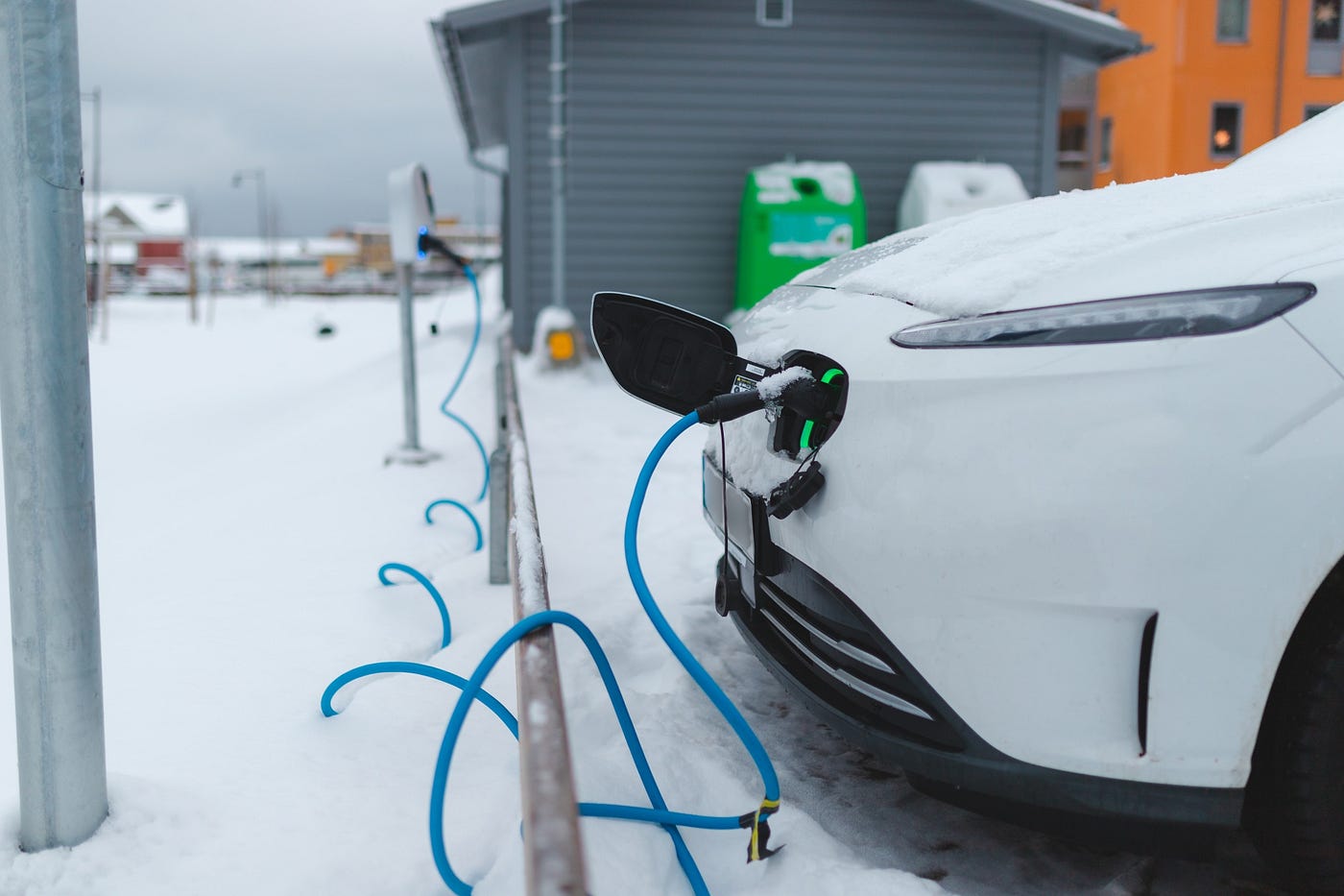 Car charger 2024 drains phone battery