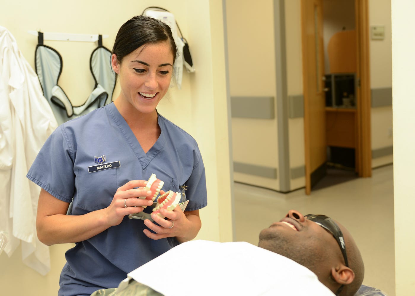 Future dentists and hygienists mark their entry into the profession at  White Coat Ceremonies — School of Dentistry