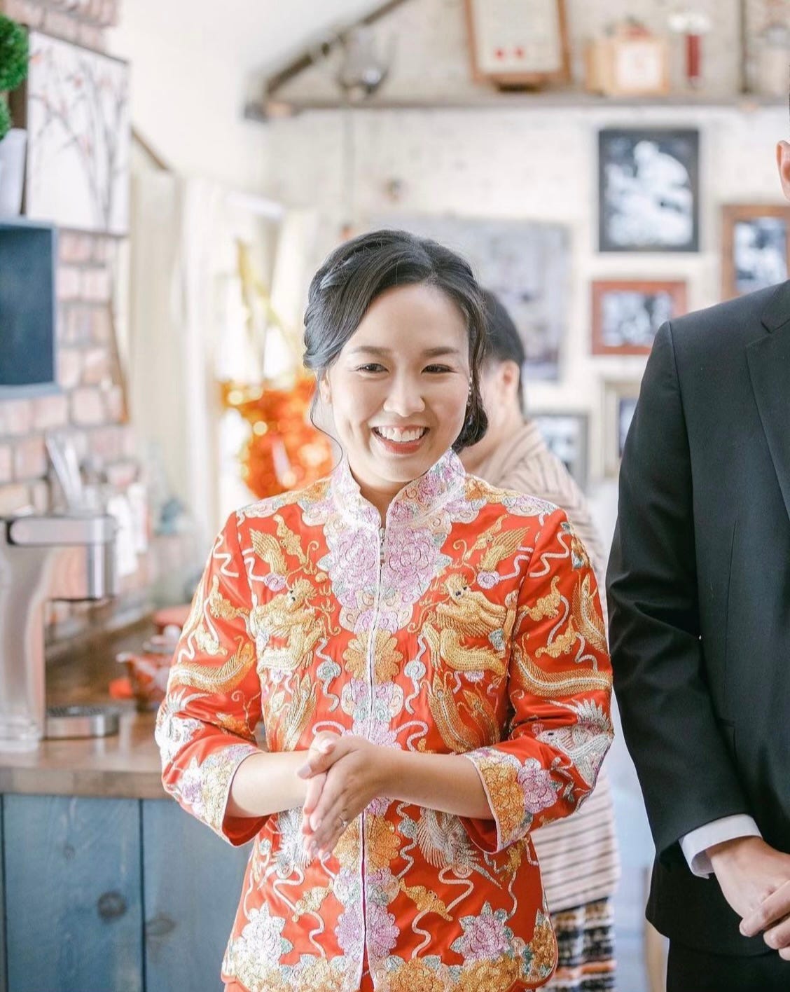 5 Popular Ways to Wear Qipao and Cheongsam for Your Wedding — Madam  Shanghai | by Madam Shanghai | Medium