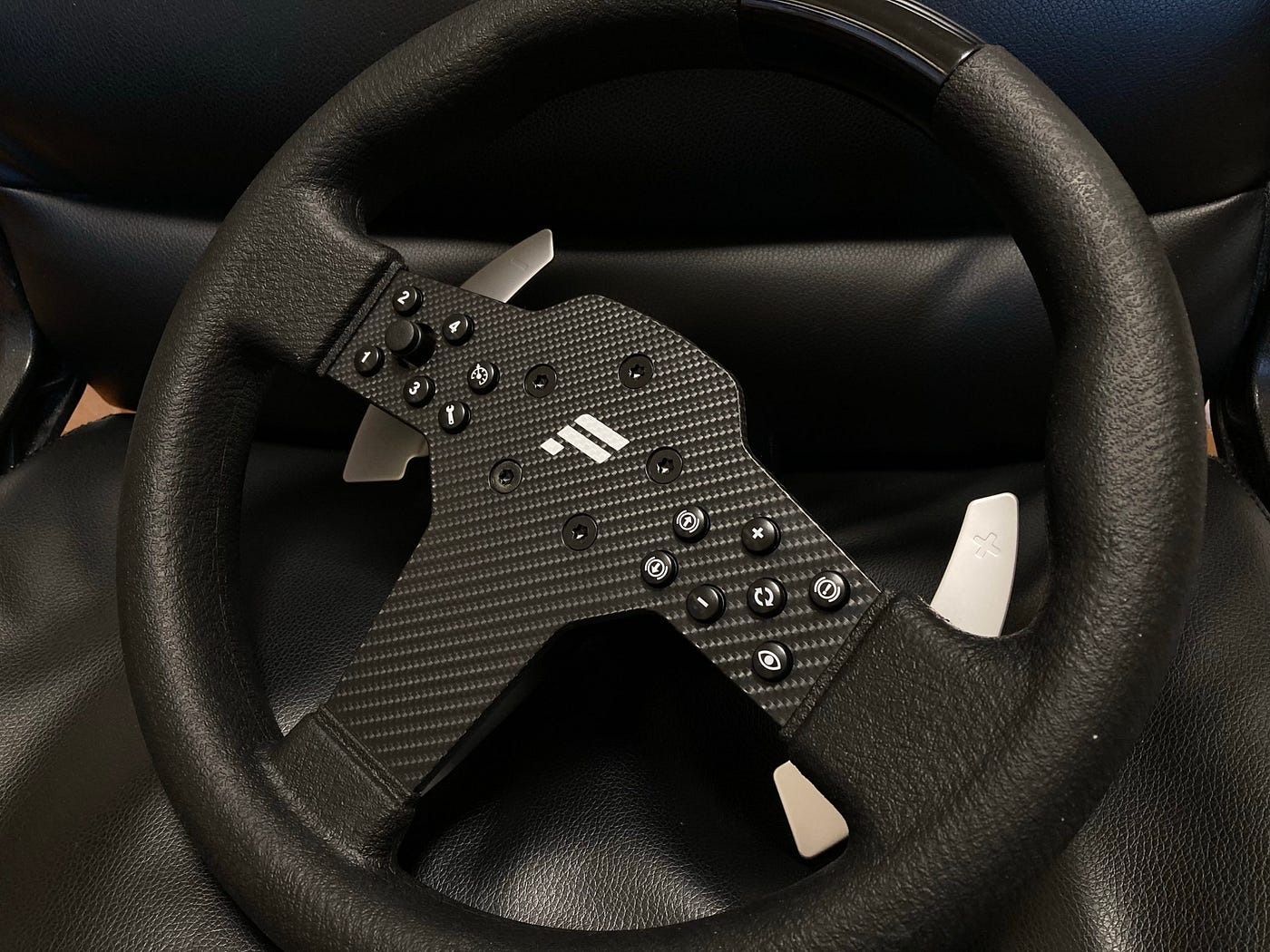 その他 Fanatec CSL steering wheel P1 V2 The Fanatec CSL P1 V2 and the Sim Racing Bundles Built for