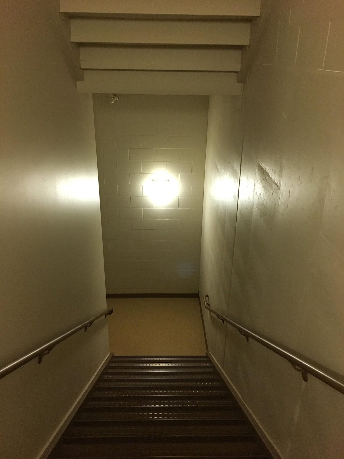 Took this photo in the same mall but on the first floor! Could this be a  possible backrooms level? : r/backrooms