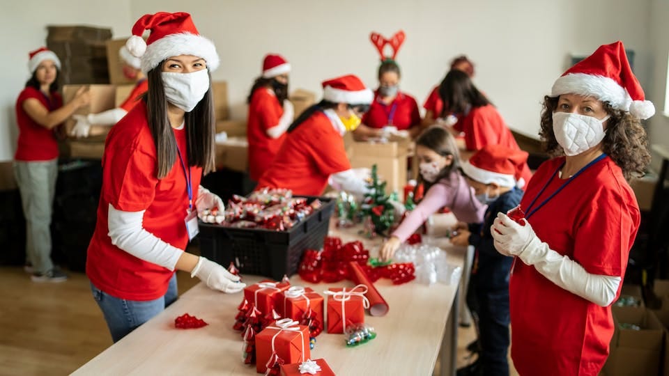 Making Charity Donations as Gifts: An Easy Guide to Holiday Giving