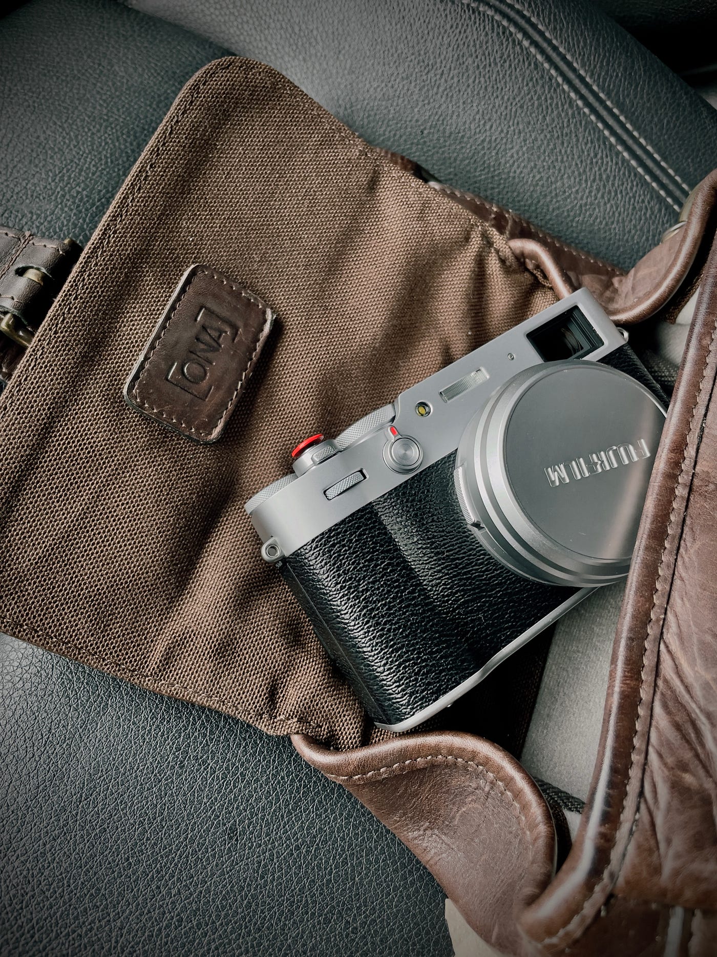 Fujifilm X100V Review: Full Coverage and Hands On Video - Moment