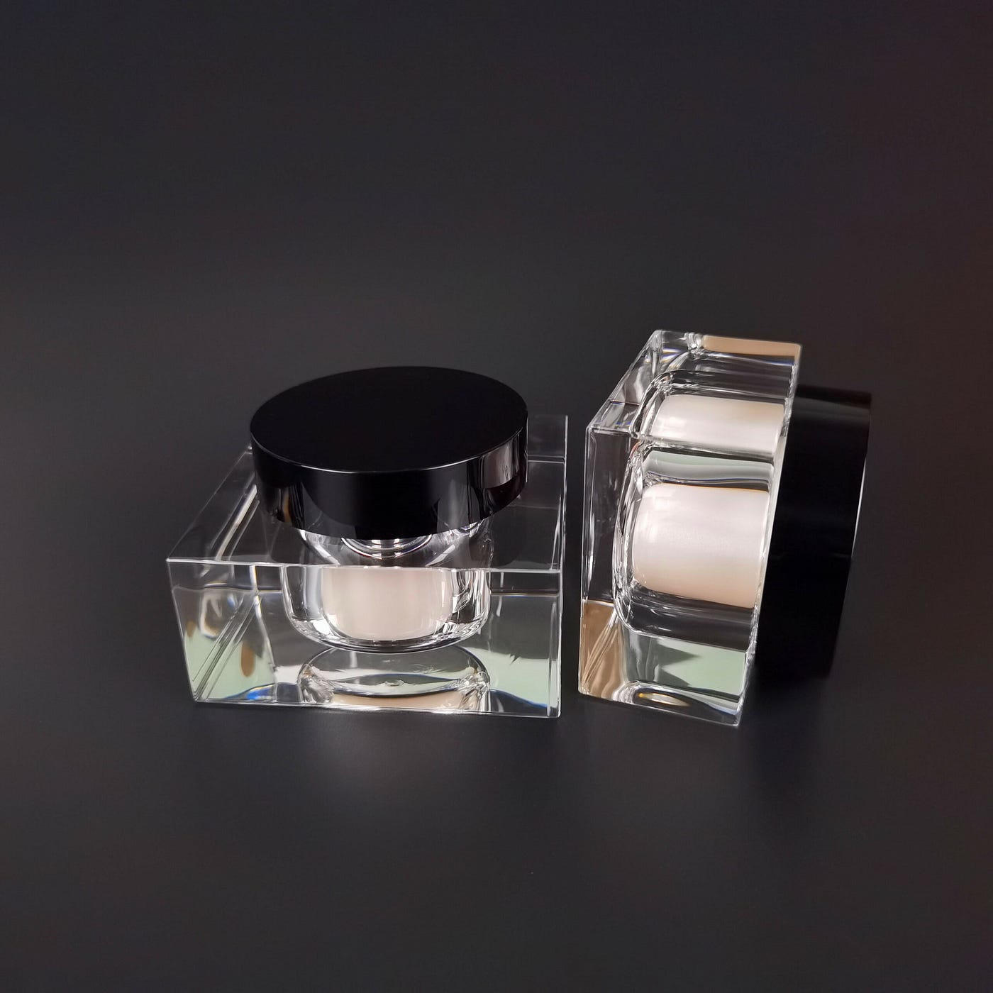 Cosmetic Plastic Jars Wholesale | Premium Packaging Solutions