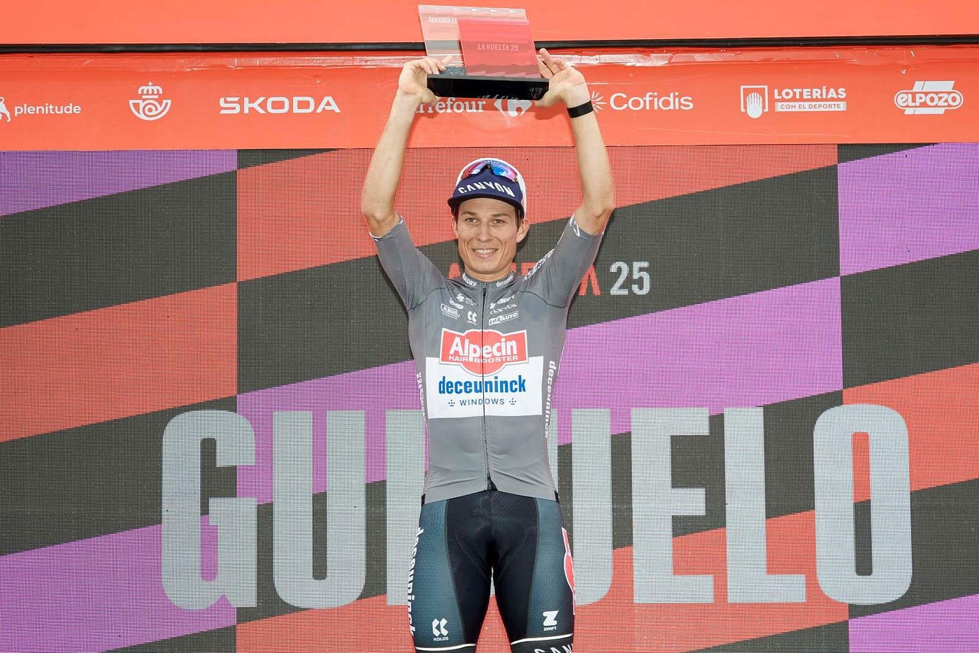 Spettacolare tris di Philipsen nella tappa 19 Vuelta di Spagna 2025