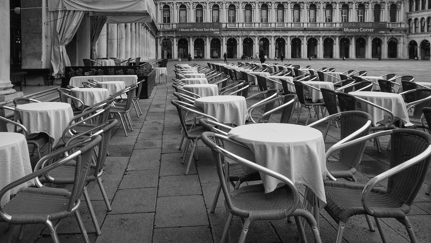 Black Napkins: The Swanky-Restaurant Status Symbol?