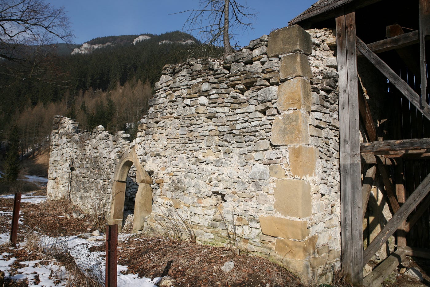 Sv. Anna / Príbeh záchrany ruiny 01