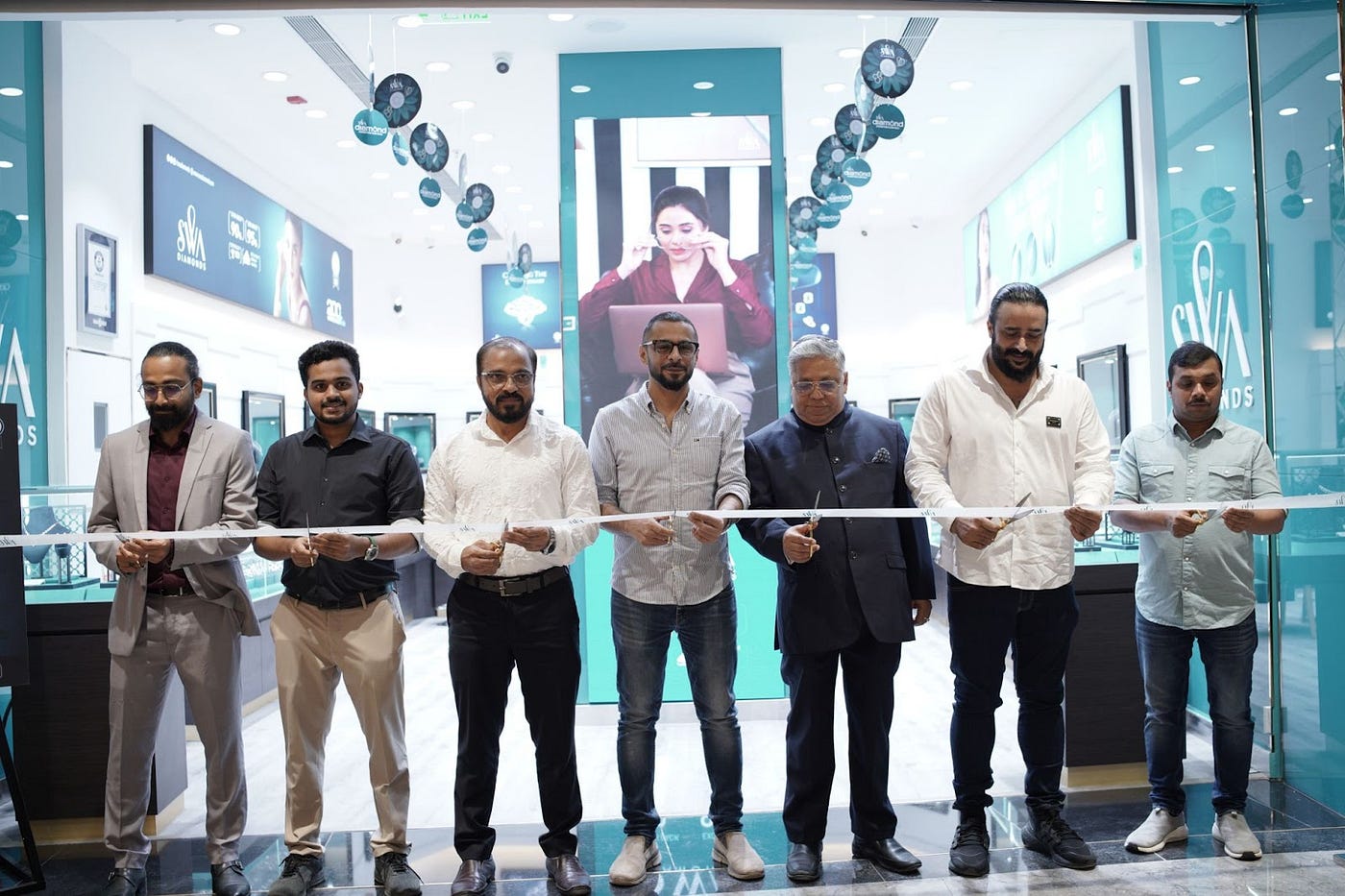 Jewellery stores in store phoenix plaza