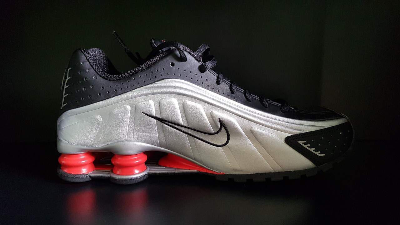 Nike Shox R4 — HONEST Sneaker Review | Honest Soles | by Nigel Ng | Medium