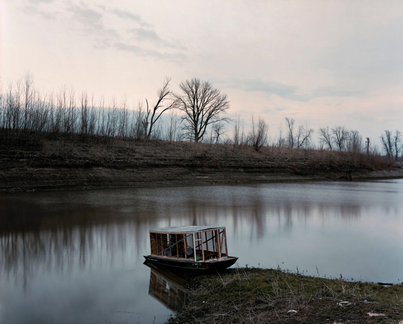 アート・デザイン・音楽 Alec Soth Sleeping by the Mississippi Alec Soth: Sleeping by the Mississippi | Fraenkel Gallery