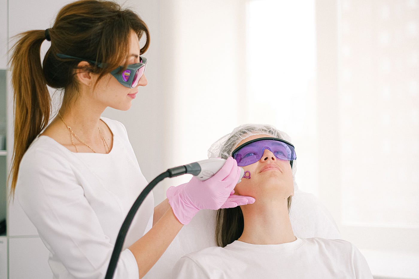Medicina estética cerca de mí: cómo prepararte y qué preguntas hacer