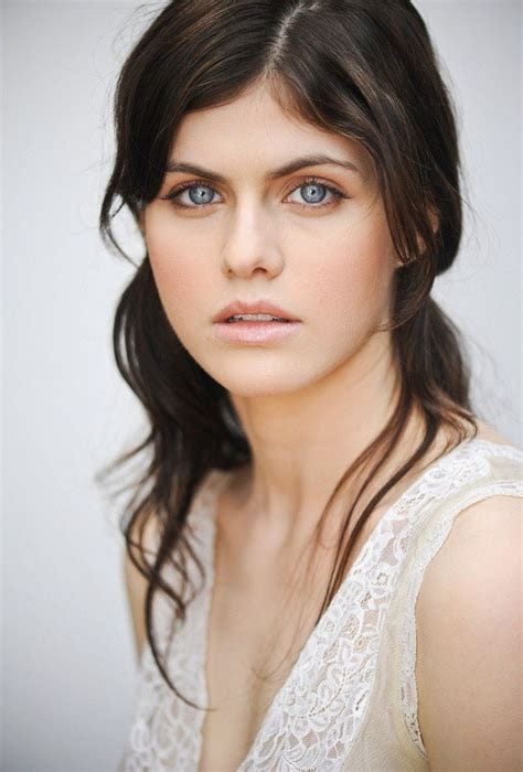 alexandra askandar karir