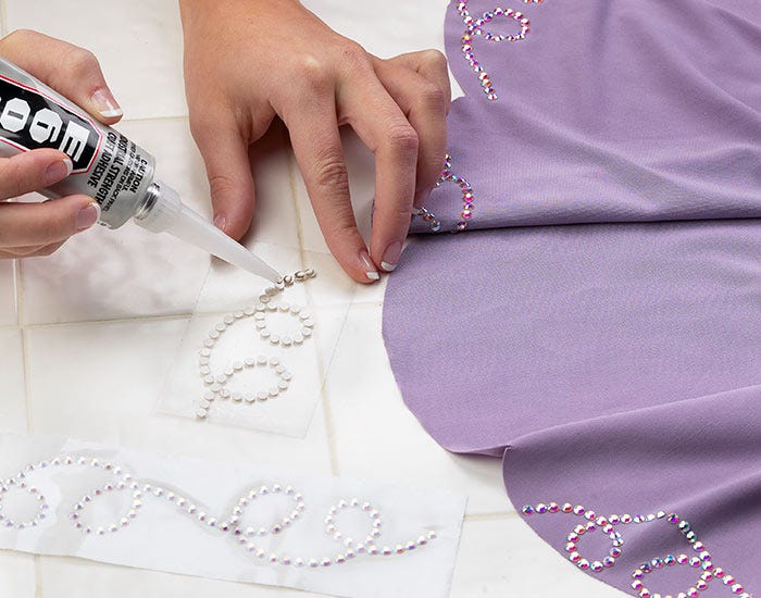 Can You Glue Rhinestones to Fabric? A Brief Guide to Applying