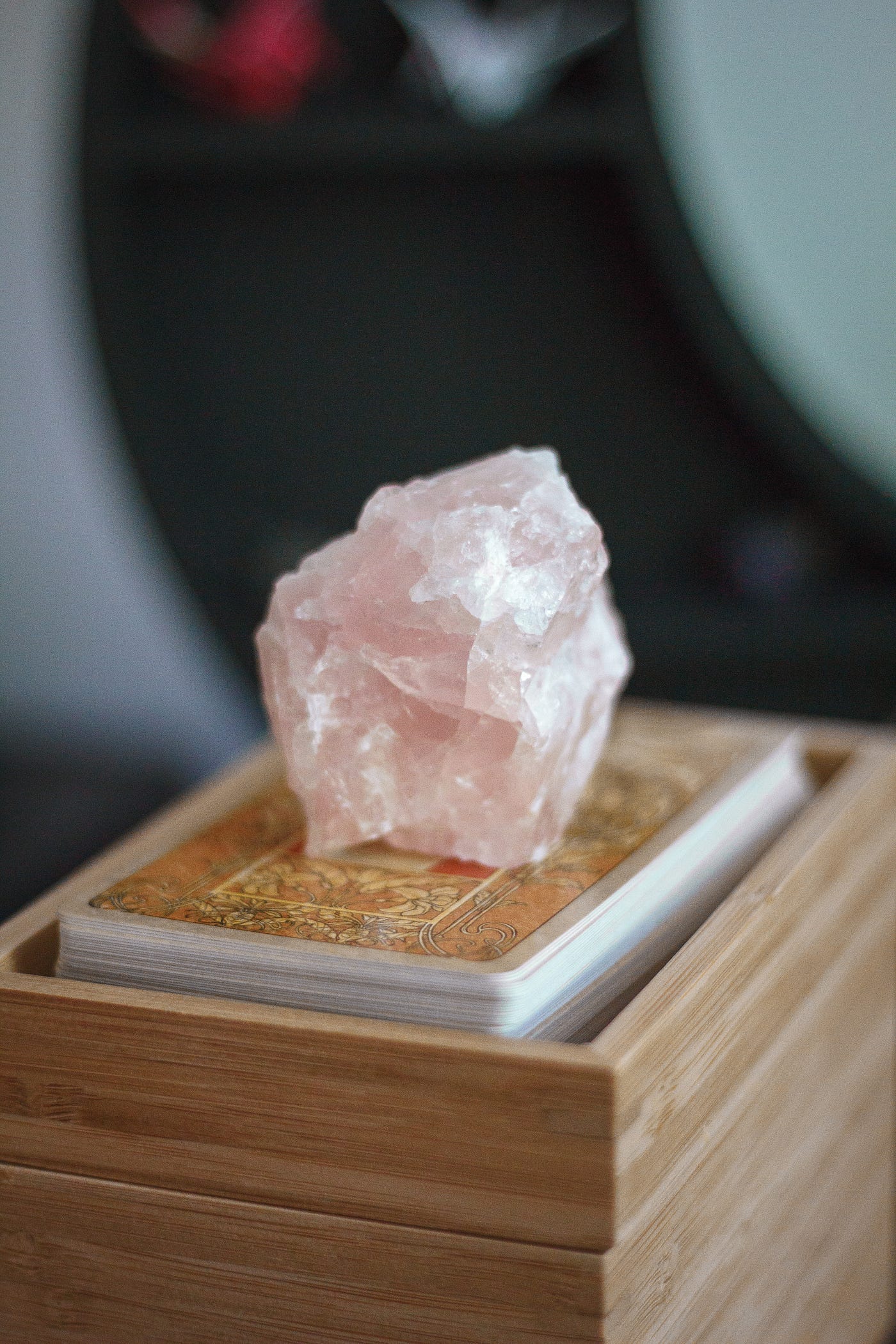 How To Use Rose Quartz To Manifest Love | by Elizabeth Pearl Corey-Castano  | Medium