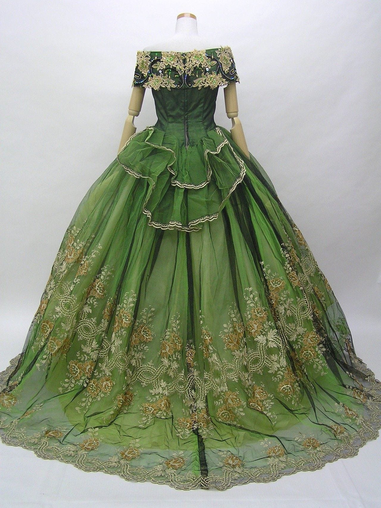 victorian style dresses