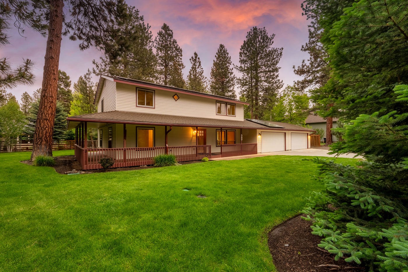 Sustainable Living in the Heart of Sisters: Inside 557 E Tyee Drive