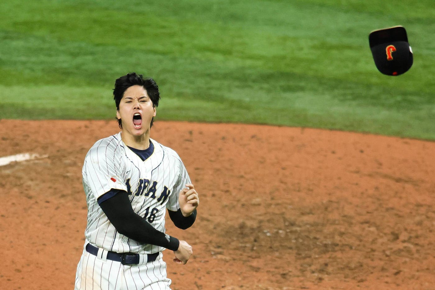 Puerto Rico upsets Dominican Republic in WBC and has blast doing so