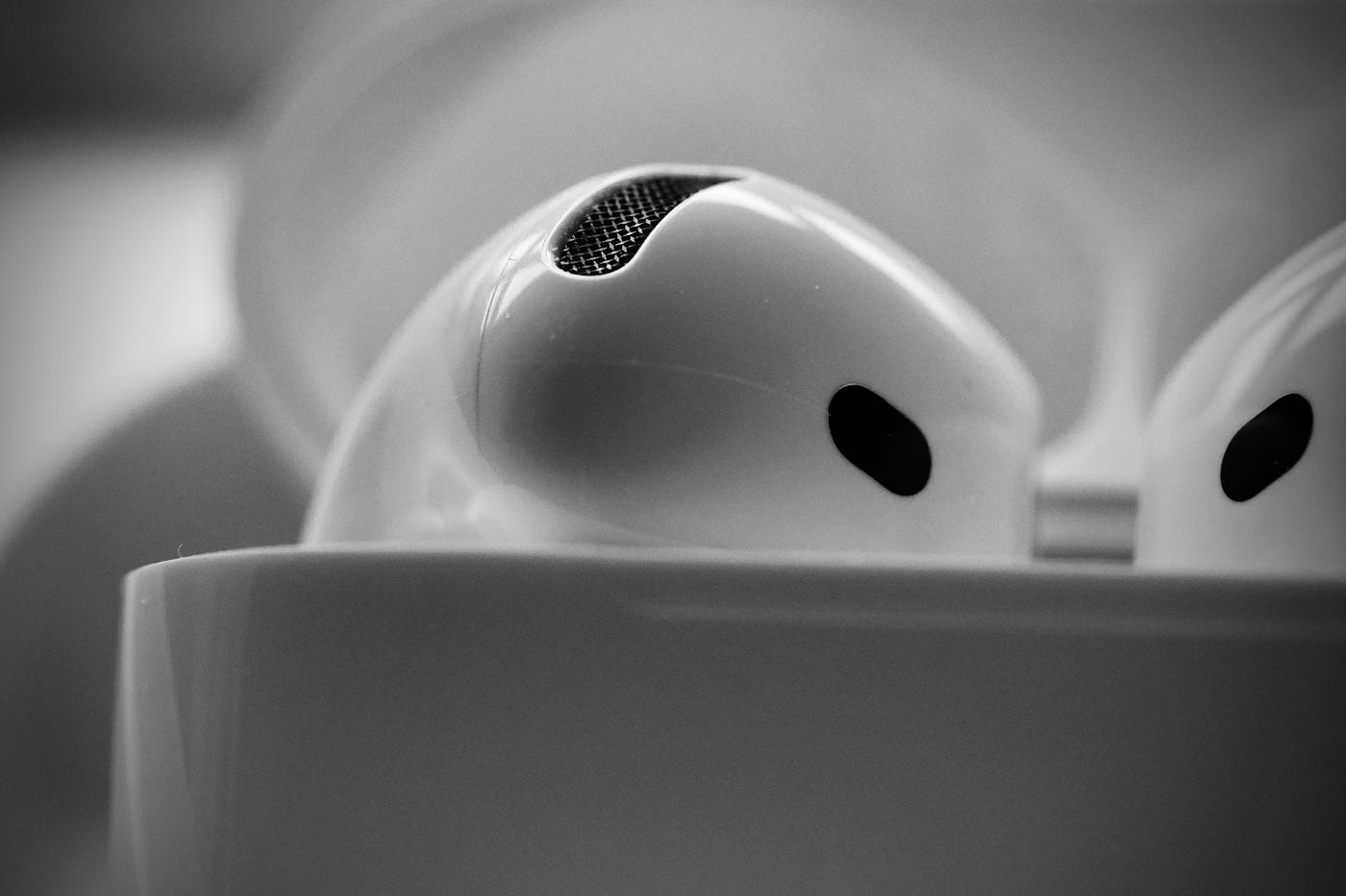 AirPods4 （ANC） Amazon.com: Apple AirPods 4 Wireless Earbuds, Bluetooth