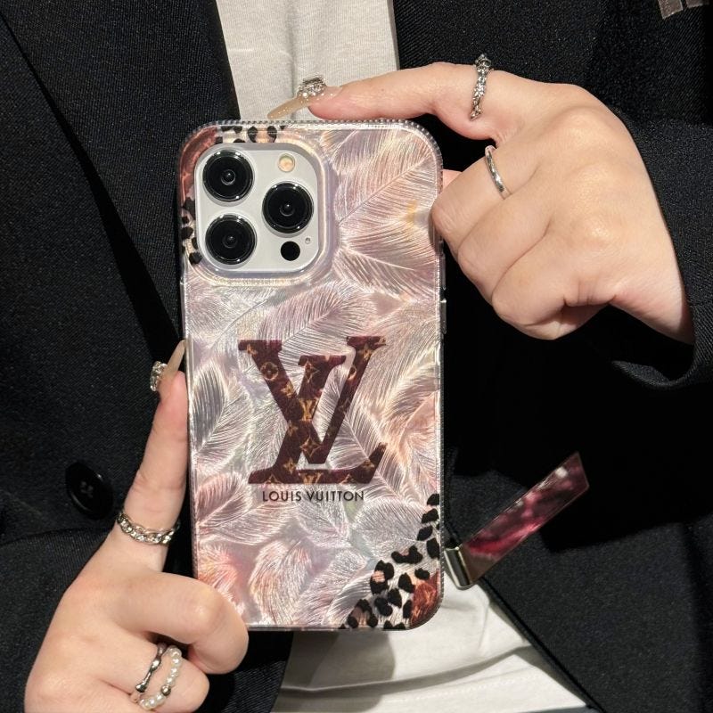 プレゼントにも◎『ルイヴィトン（Louis Vuitton）風IPhoneケース 