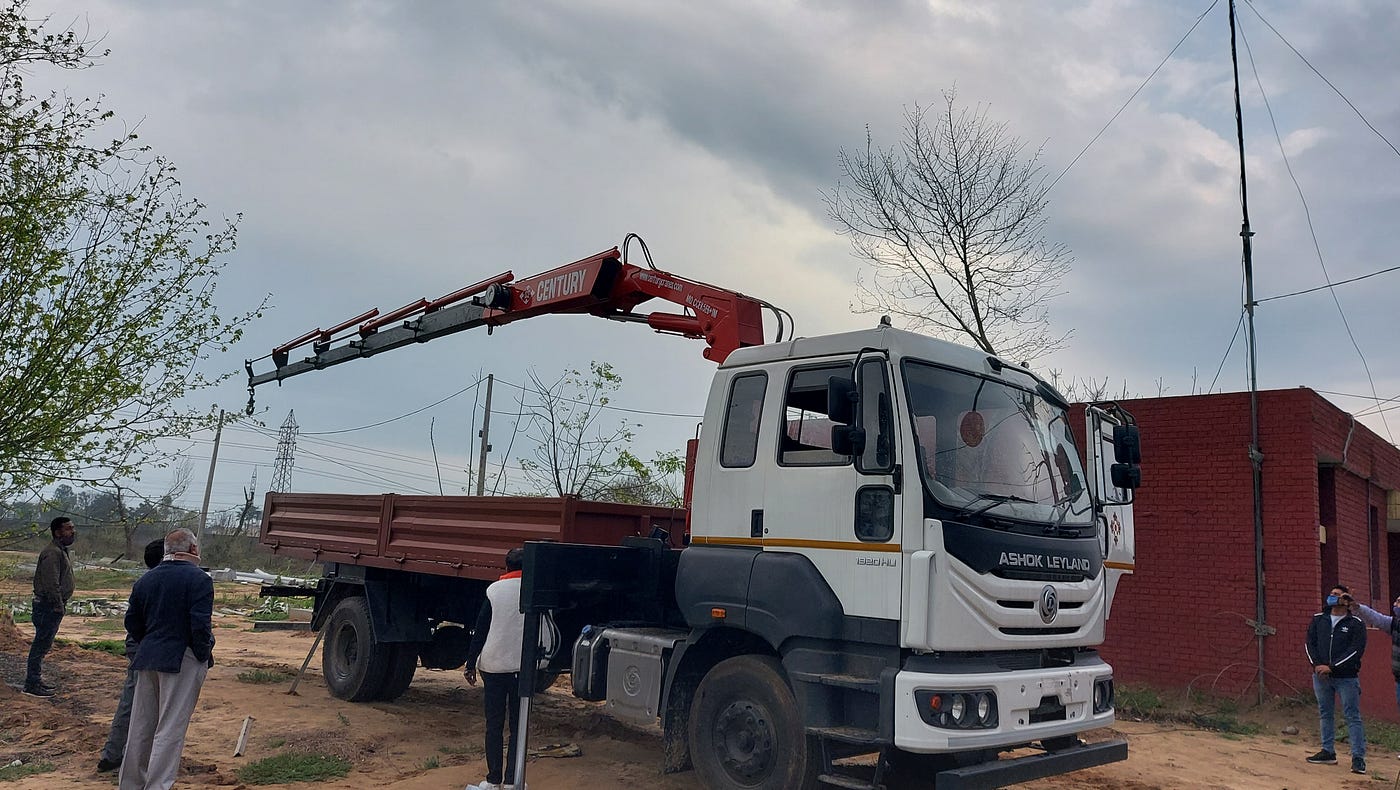 Crane truck hire