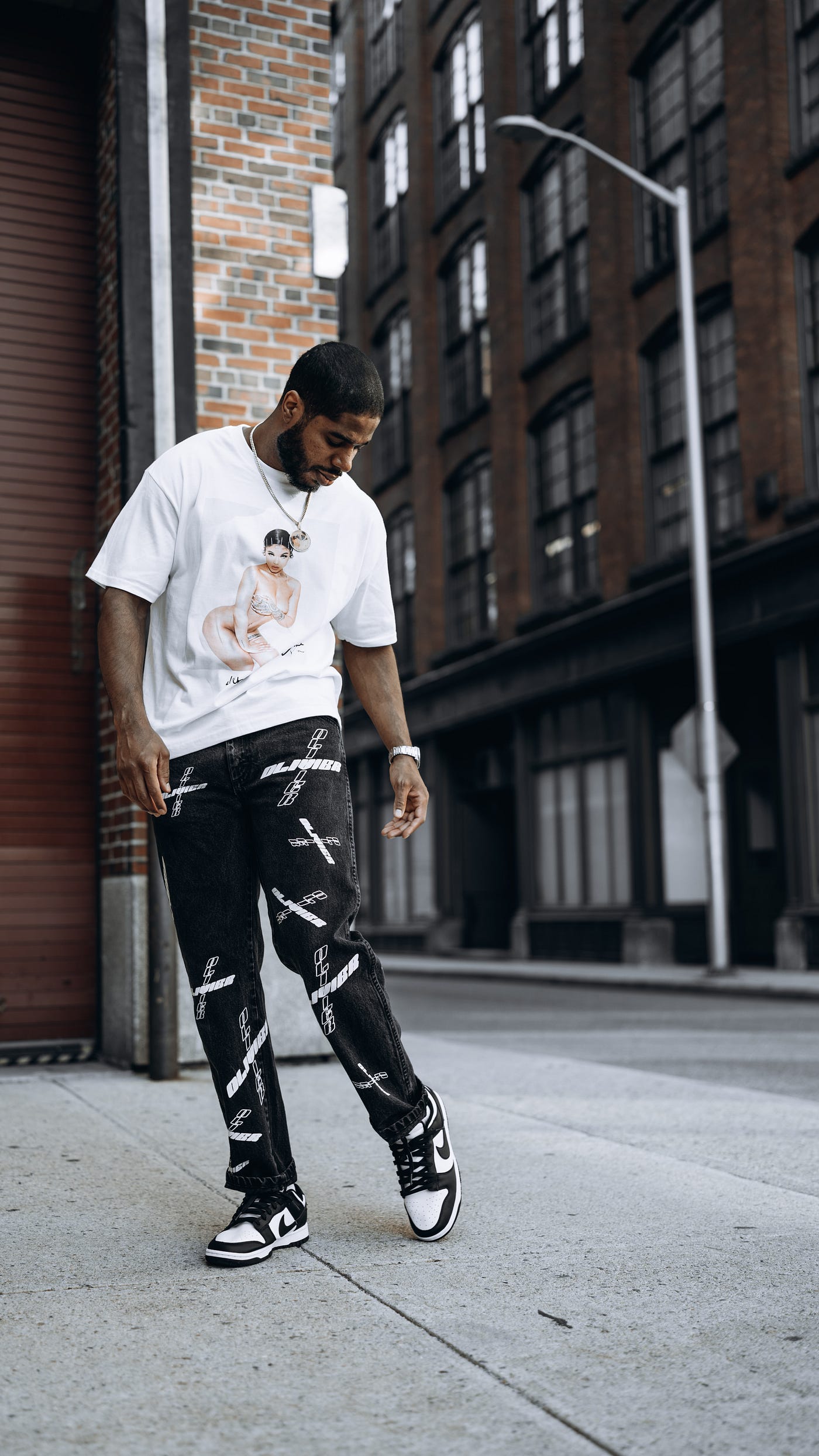 Swag Streetwear: 7 Influencers Redefining the Urban Fashion Scene | by  swagstreet wear | Medium