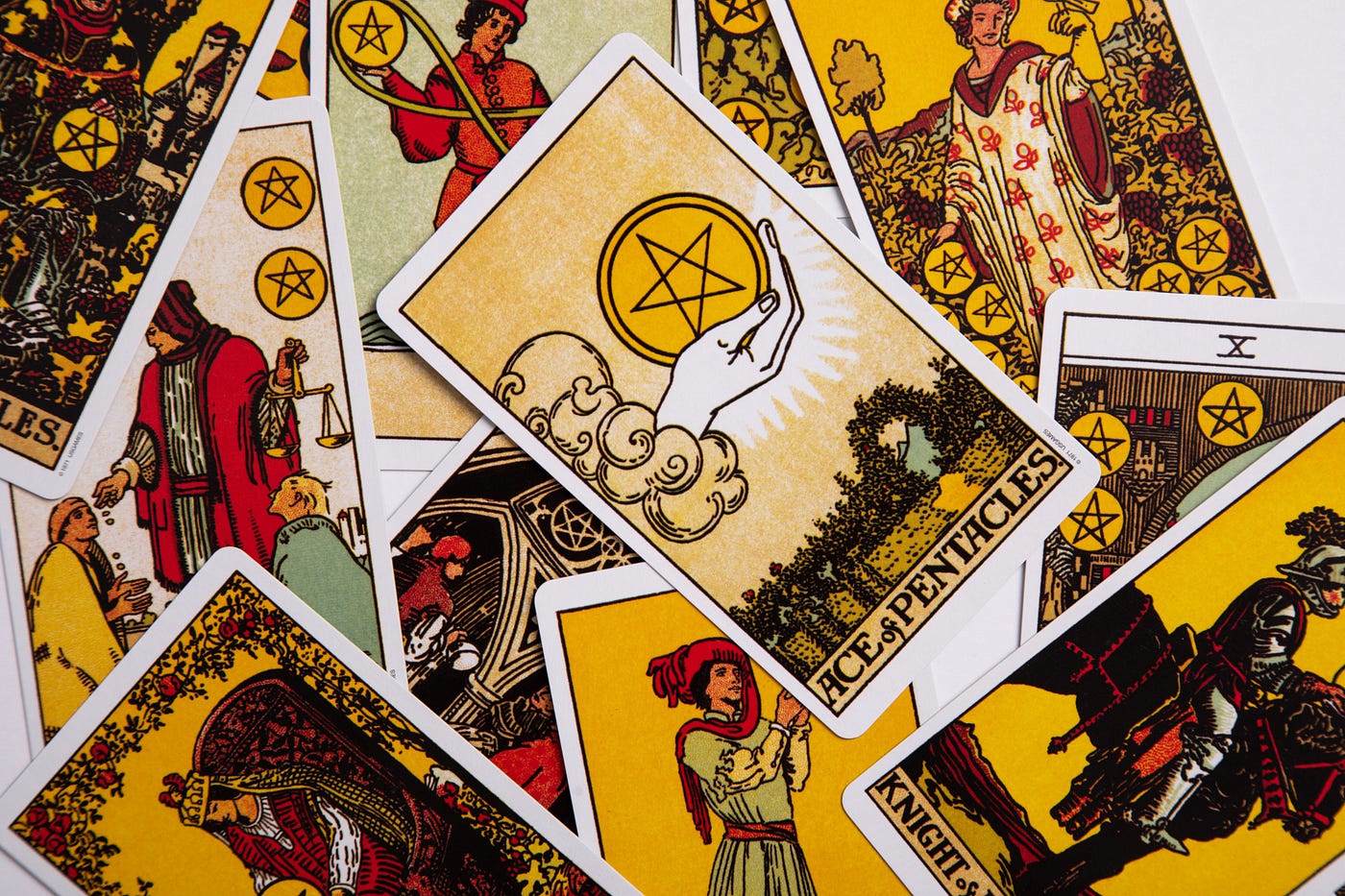 A Beginner's Look At Tarot Cards. Flipping Cards for Greater… | by Ignacio  Mata | Writers' Blokke | Medium