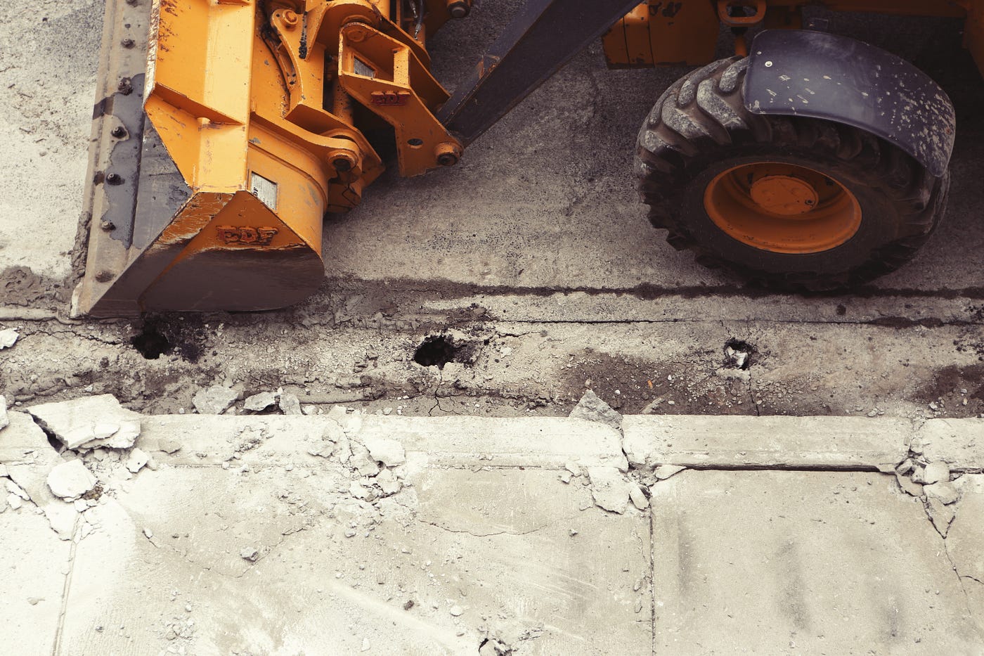 What to Know About Becoming a Heavy Equipment Operator