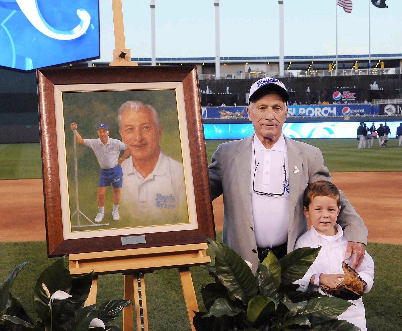 Kansas City Royals on X: Congrats to legendary groundskeeper