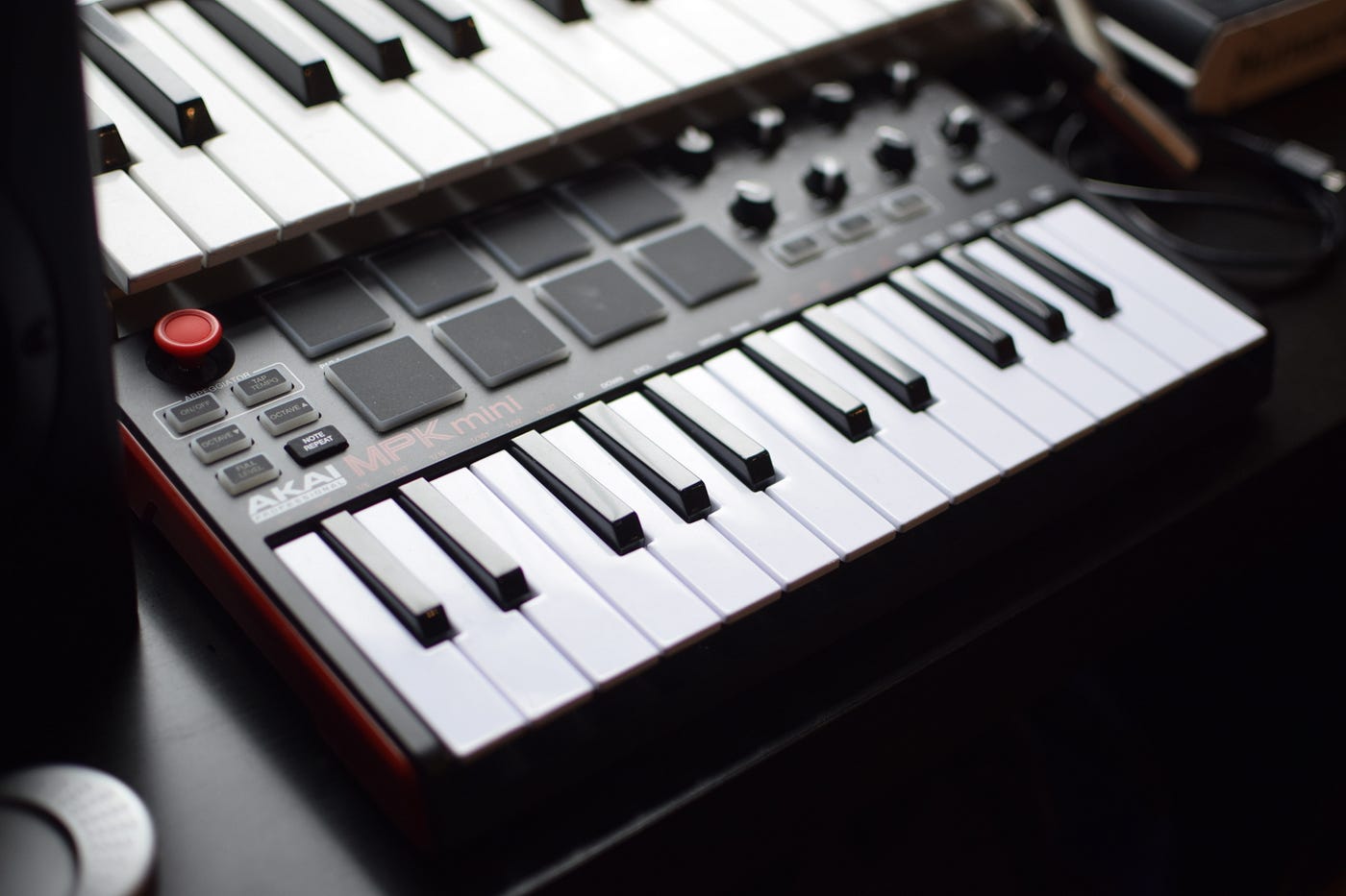 MIDI: Your guide to MIDI and MIDI controllers
