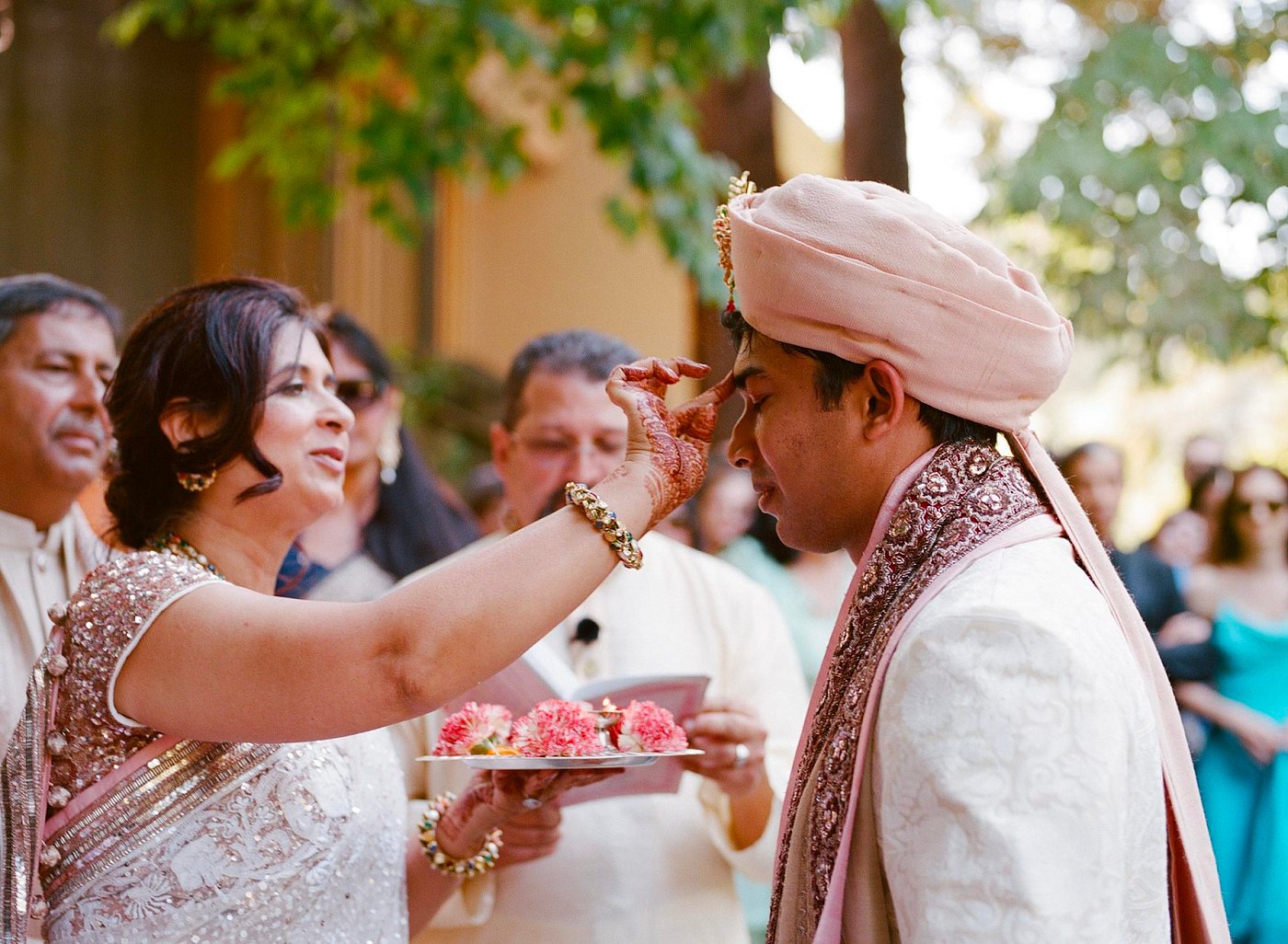 5 Hindu Wedding Traditions  Montgomery and Bucks County Hindu