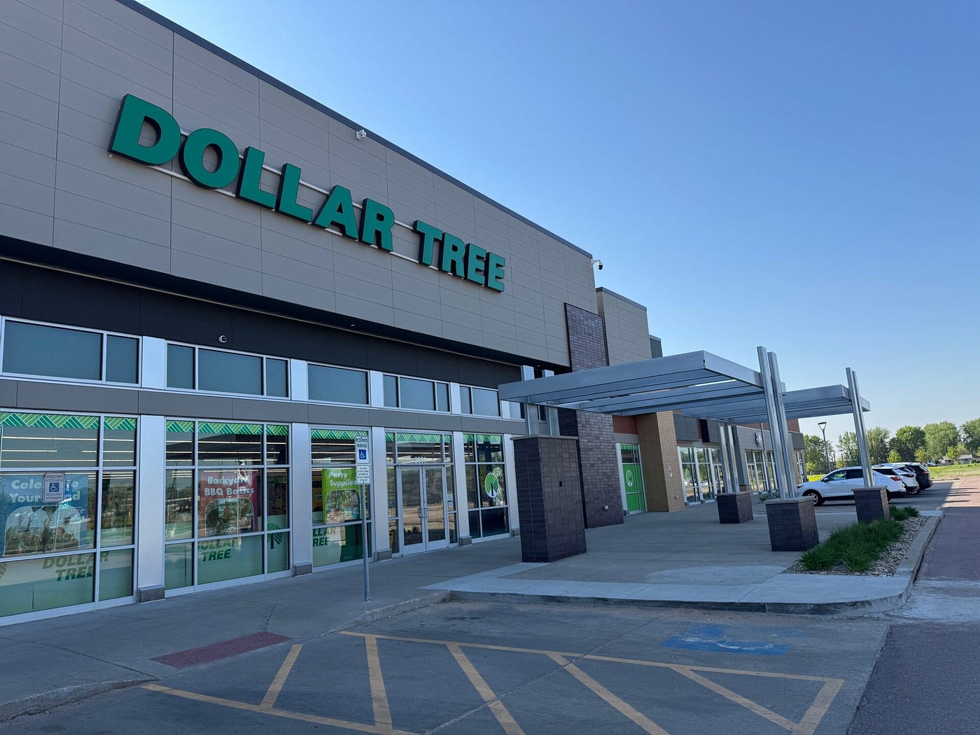 The Great Dollar Tree Deception: The Red Dots Aren’t About Tariffs, They’re About Greed.