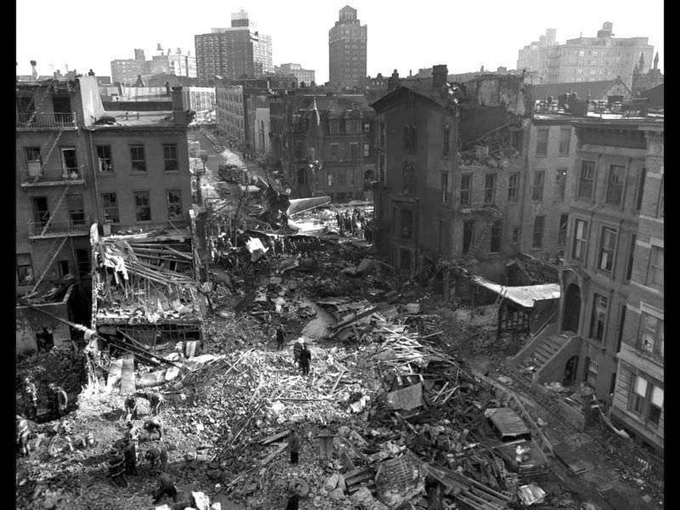 Catastrophe over New York: The 1960 collision of United Airlines ...