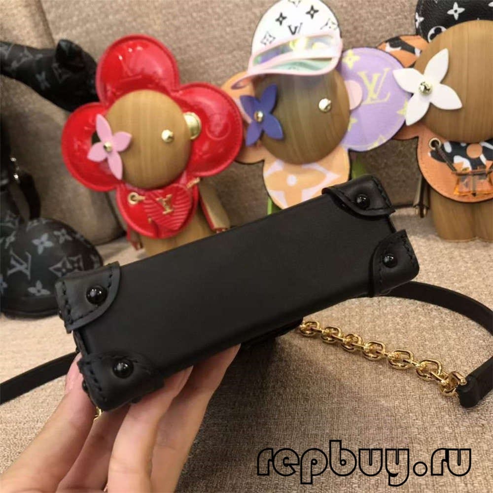 Leather Louis Vuitton Keychain - HypedEffect