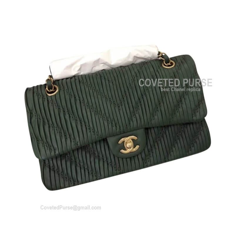 CHANEL REPLICAS BY COVETED PURSE- THE CLASSIC CHANEL HANDBAGS, by  louisvuitton hunter