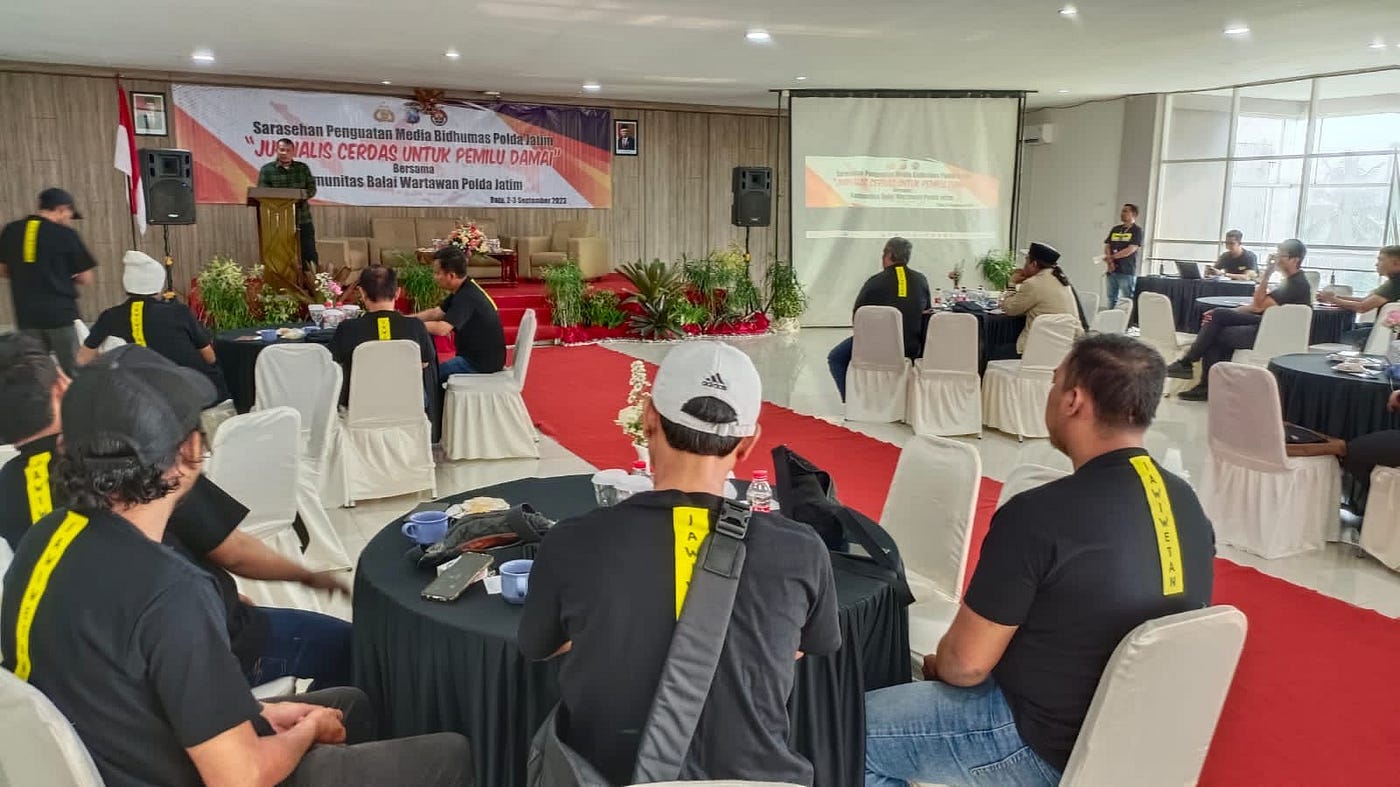 Gelar Sarasehan Penguatan Media, Kabidhumas Sampaikan Kebijakan Kapolda Jatim Terkait Kamtibmas di…