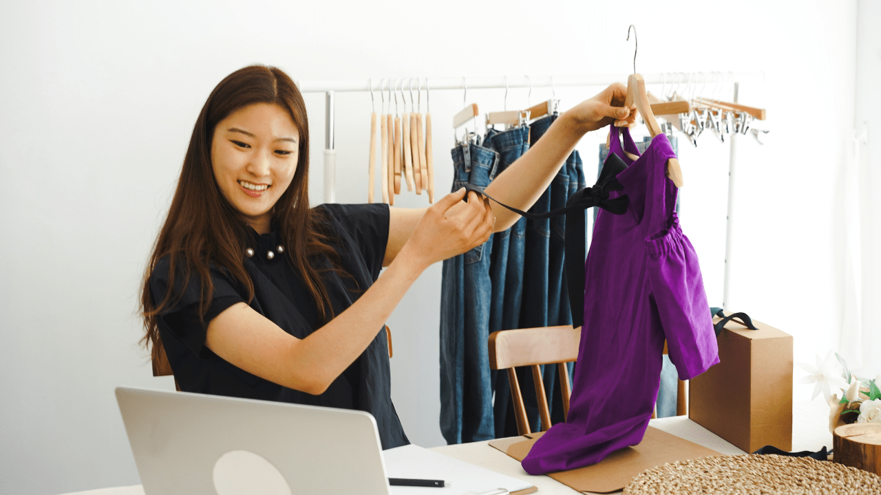 7 Secrets to Selling Your Clothes, According to An Expert