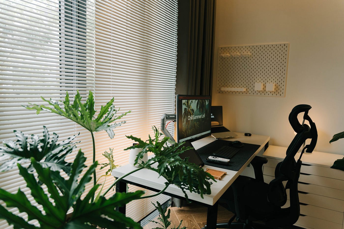The Best Home Office Setup for Digital Marketers (2026 Guide)