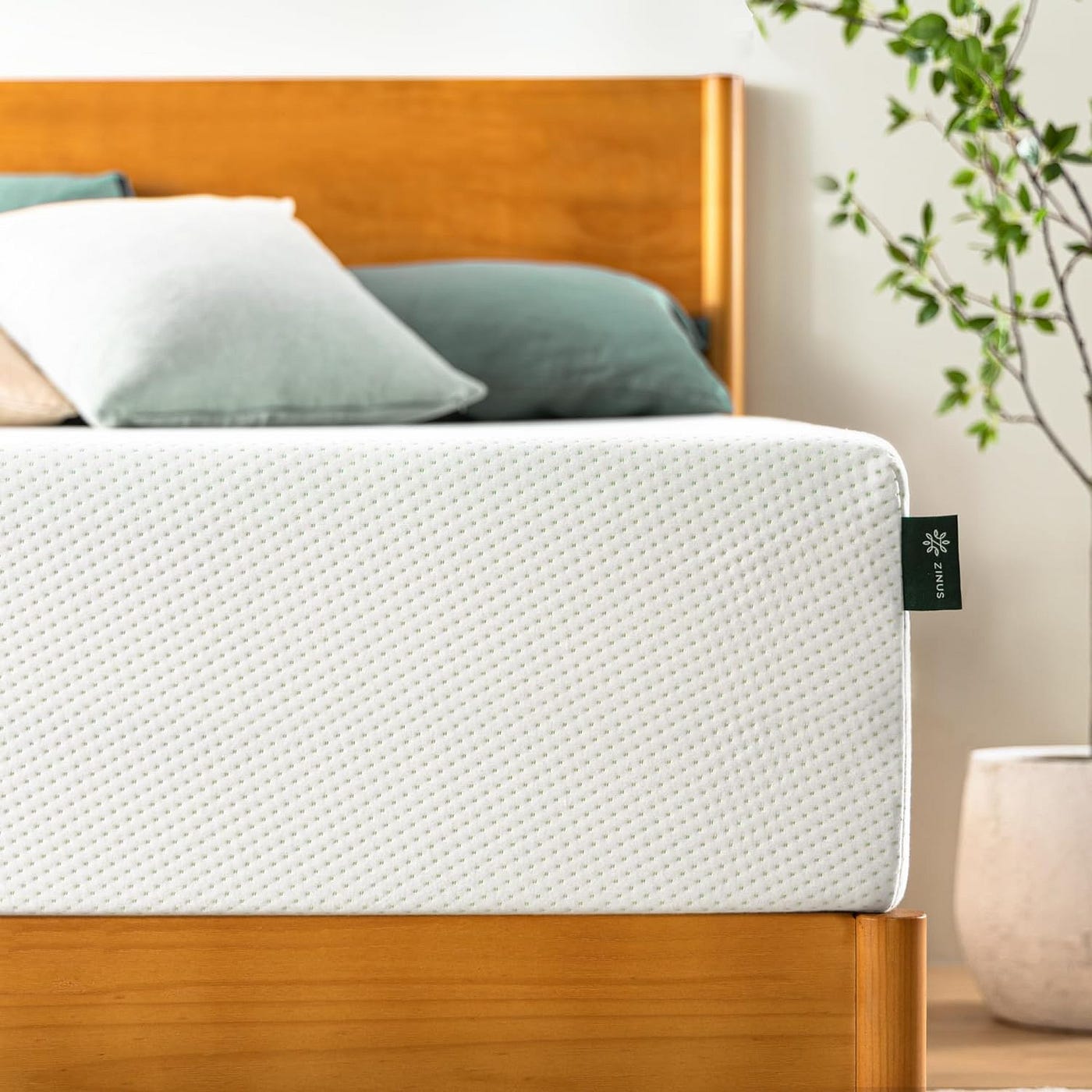 ZINUS 12 Inch Green Tea Mattress Review