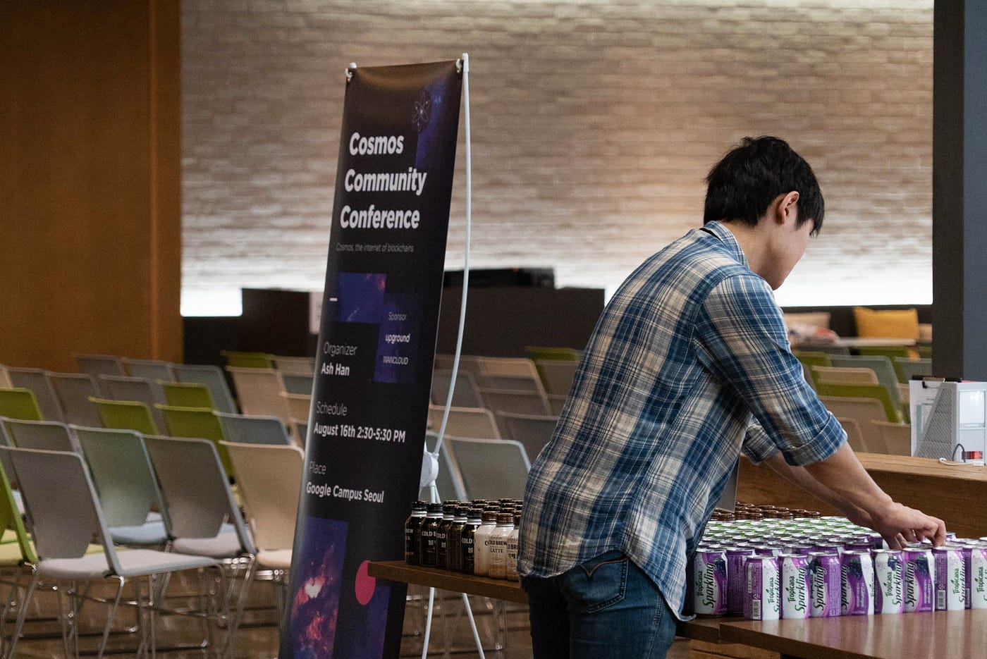 웨일엑스 탐방기 1탄. 코스모스 커뮤니티 컨퍼런스에 가다!. 안녕하세요! 암호화폐 거래소 웨일엑스(WhaleX)입니다. 🐳 | by  WhaleX | WhaleX | Medium