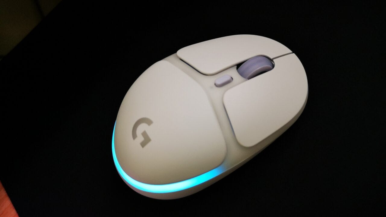 Logitech G705 Wireless Gaming Mouse Review | by Brendan Frye | CGMagazine |  Medium